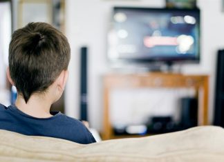 Pretjerano gledanje televizije može dovesti do mentalnih oboljenja kod djece gledanje TV-a
