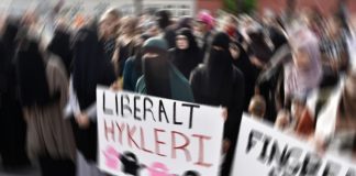 Da li žene treba uključivati u aktivnosti poput demonstracija, džihada… Muslimanke demonstriraju