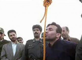 Poljubac smrti Iranski sunija ljubi omču prije vješanja od strane šiitske vlasti u Iranu