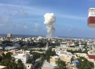 Mogadišu: dva uzastopna bombaška napada na bazu Halane