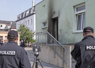 Njemačka: Napadač ušao u džamiju i pocijepao Kur’an Džamije u Njemačkoj su česta meta napadaIlustracija