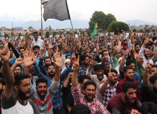 Khan: Ravnodušnost prema Kašmiru kao tišina pred uzletom Hitlera Protesti muslimana Kašmira