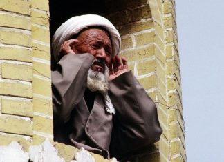 Kineski terorizam nad muslimanima: Vlasti zamijenile ezan kineskom nacionalnom himnom ezan u Kini
