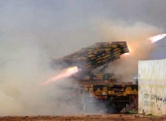 Sirija: Sukobi u Idlibu, pobunjenici granatirali ruske milicije u Kafranbelu, odbijen napad na osu Al-Fatira Sirijski opozicionari ispaljuju projektile