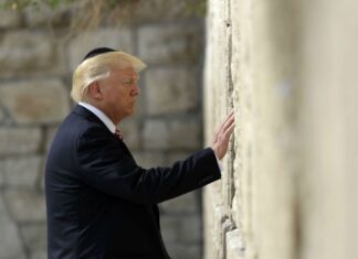 Trump kao istinski heroj cionizma: Ciljevi koje je Izrael ostvario tokom Trumpove ere Trump na Zidu plača