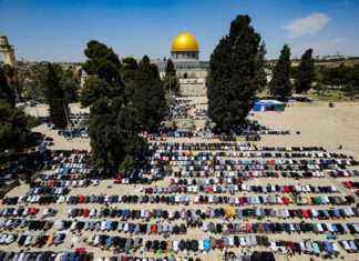 Blizu 70.000 Palestinaca na džuma-namazu u Al-Aksi Uprkos brojnim poteškoćama i opstrukcijama Izraela, hiljade Pa