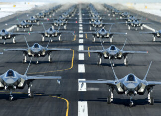 Ko najviše troši na vojsku u regiji i svijetu? U.S. Air Force F-35A aircraft form up in an "elephant walk" during an exercise at Hill Air Force Base