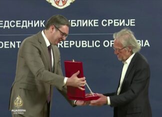 Srpski fašista Vučić odlikovao austrijskog nacistu Handkea