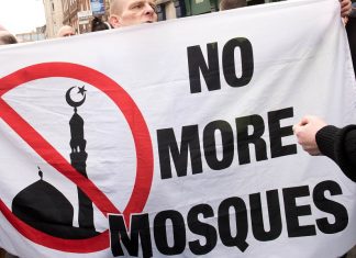 Muslimani zabrinuti usponom krajnje desnice na Zapadu: Je li moguća nova Andaluzija?