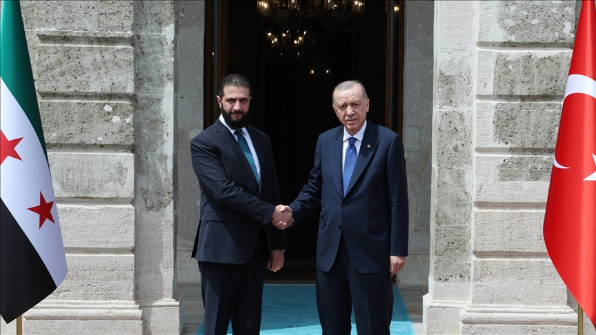 Turski predsjednik Recep Tayyip Erdogan sa predsjednikom Sirije Ahmedom Al-Sharaom