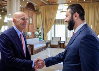 Američki specijalni izaslanik za Siriju Tom Barrack sastao se s Ahmedom Šarom i Mazlumom Abdijem