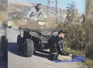 Naoružani jevrejski doseljenik pregazio je Palestinca koji je bio u namazu